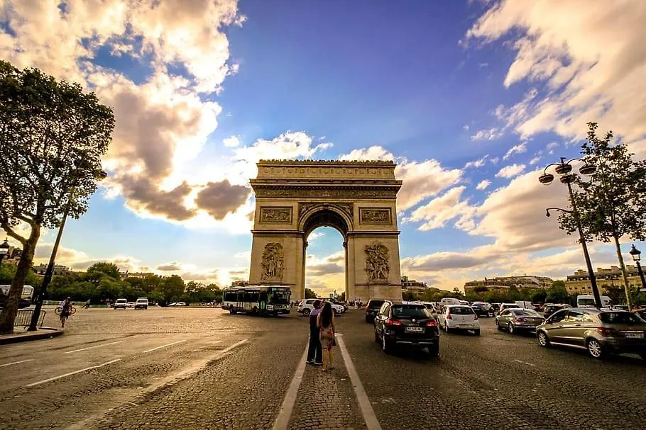 Apartments Miromesnil Champs Elysees Parigi